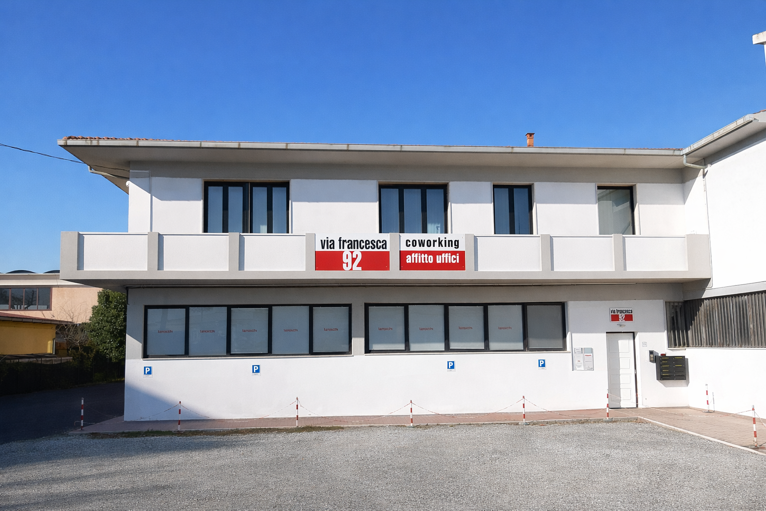 Centro uffici Via Francesca 92 a Santa Maria a Monte